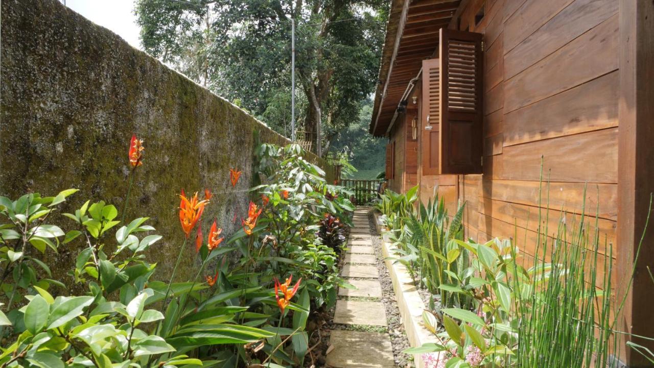 Sanggar Pantcha Indra Guest House Kemuning Luaran gambar