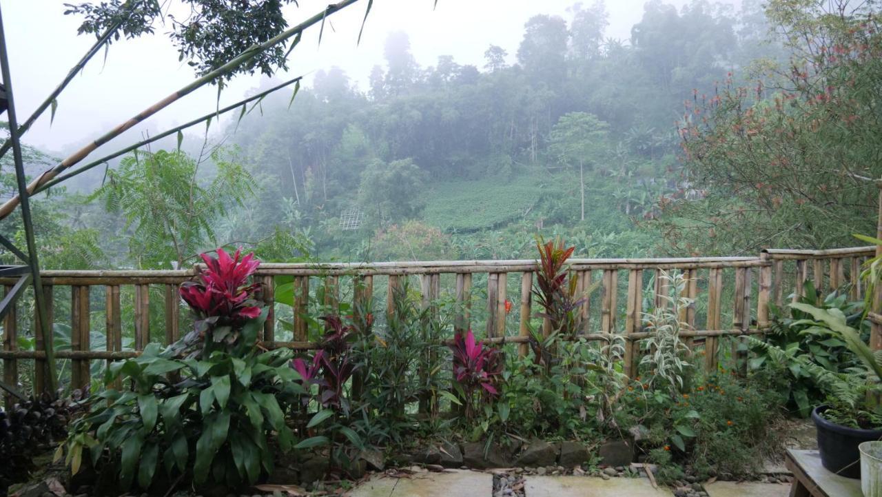 Sanggar Pantcha Indra Guest House Kemuning Luaran gambar